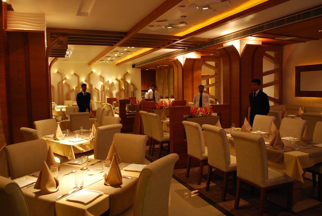 Hotel Millennium Γουβαχάτι Εξωτερικό φωτογραφία
