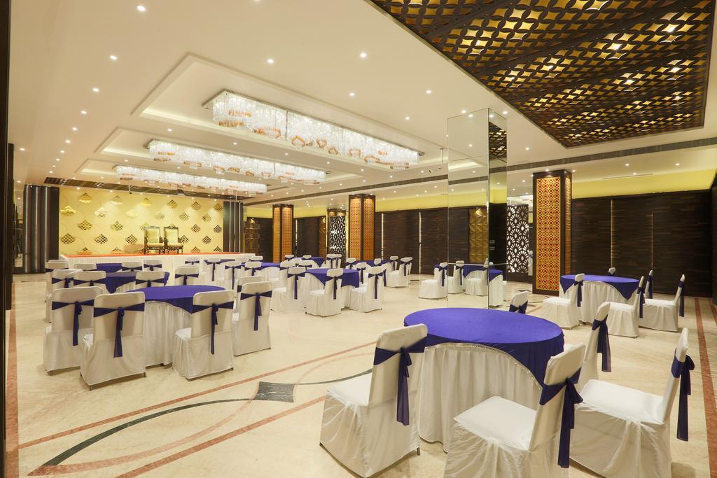 Hotel Millennium Γουβαχάτι Εξωτερικό φωτογραφία