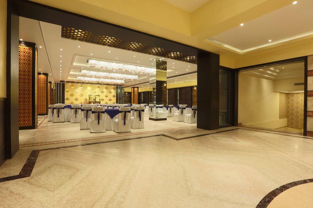 Hotel Millennium Γουβαχάτι Εξωτερικό φωτογραφία
