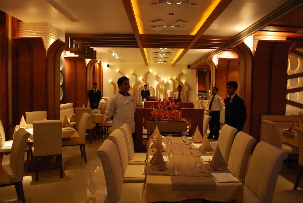 Hotel Millennium Γουβαχάτι Εξωτερικό φωτογραφία